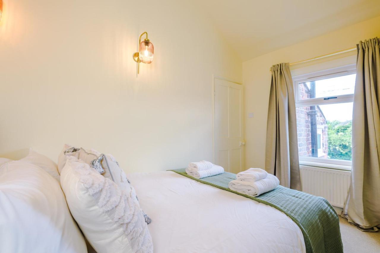 Pyecroft Cottage Chester Bagian luar foto