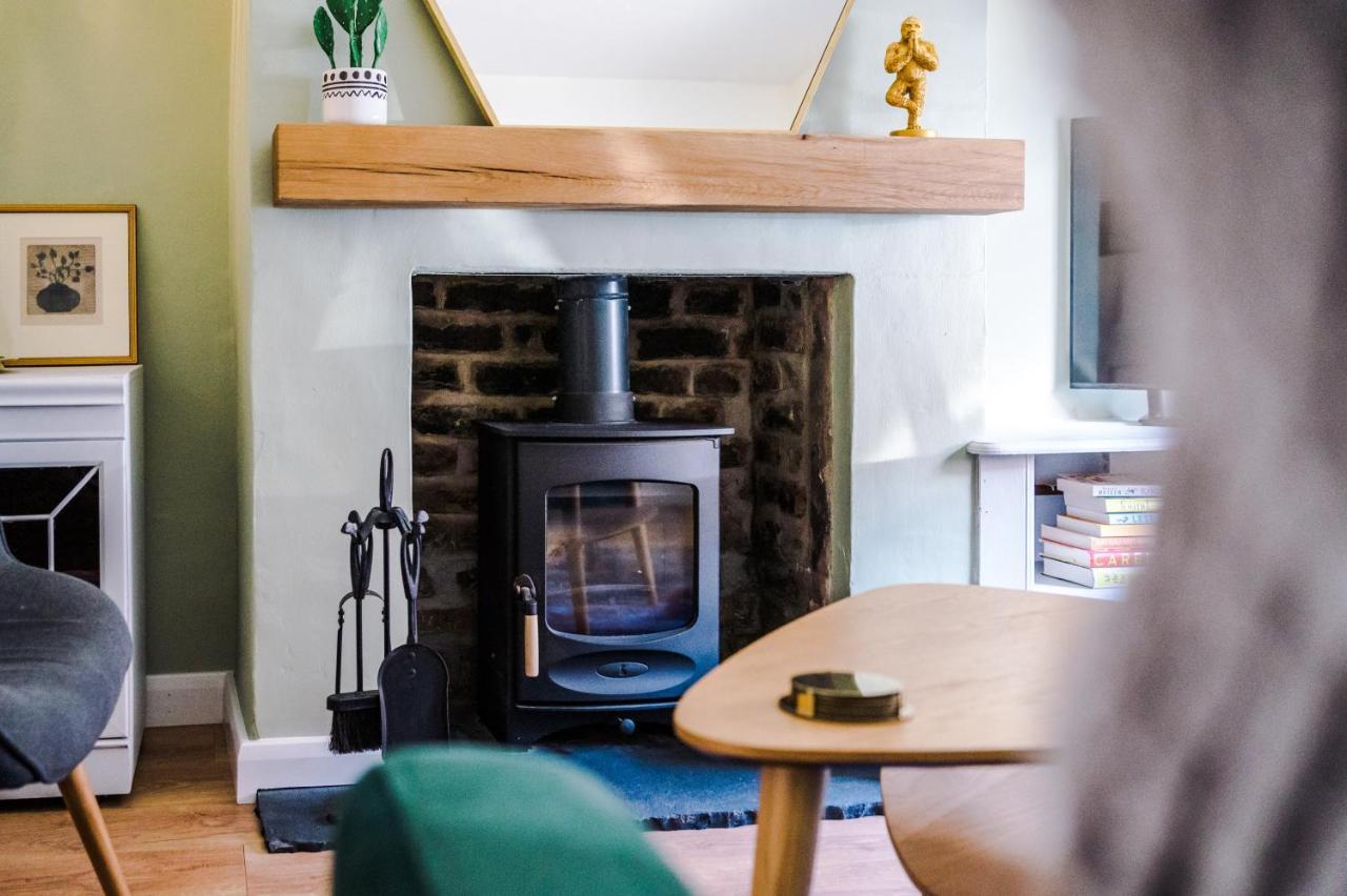 Pyecroft Cottage Chester Bagian luar foto